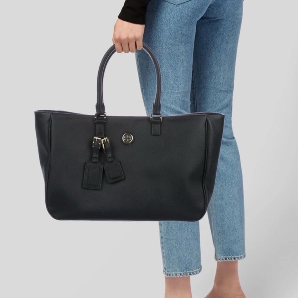 Tory Burch Roslyn Tote in Black Leather